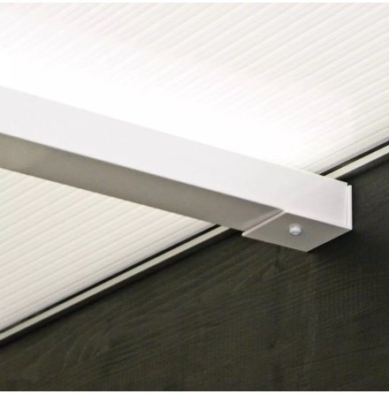 Halle Aluminium�sar Vitlackerade